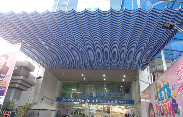 Mái hiên di động giá bao nhiêu 1m?