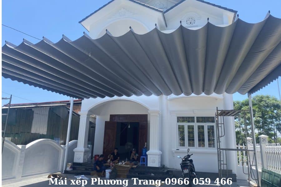 Mái xếp lượn sống cho sân vườn